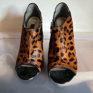 Nina size 7 Leopard Cheetah Wedge Heels